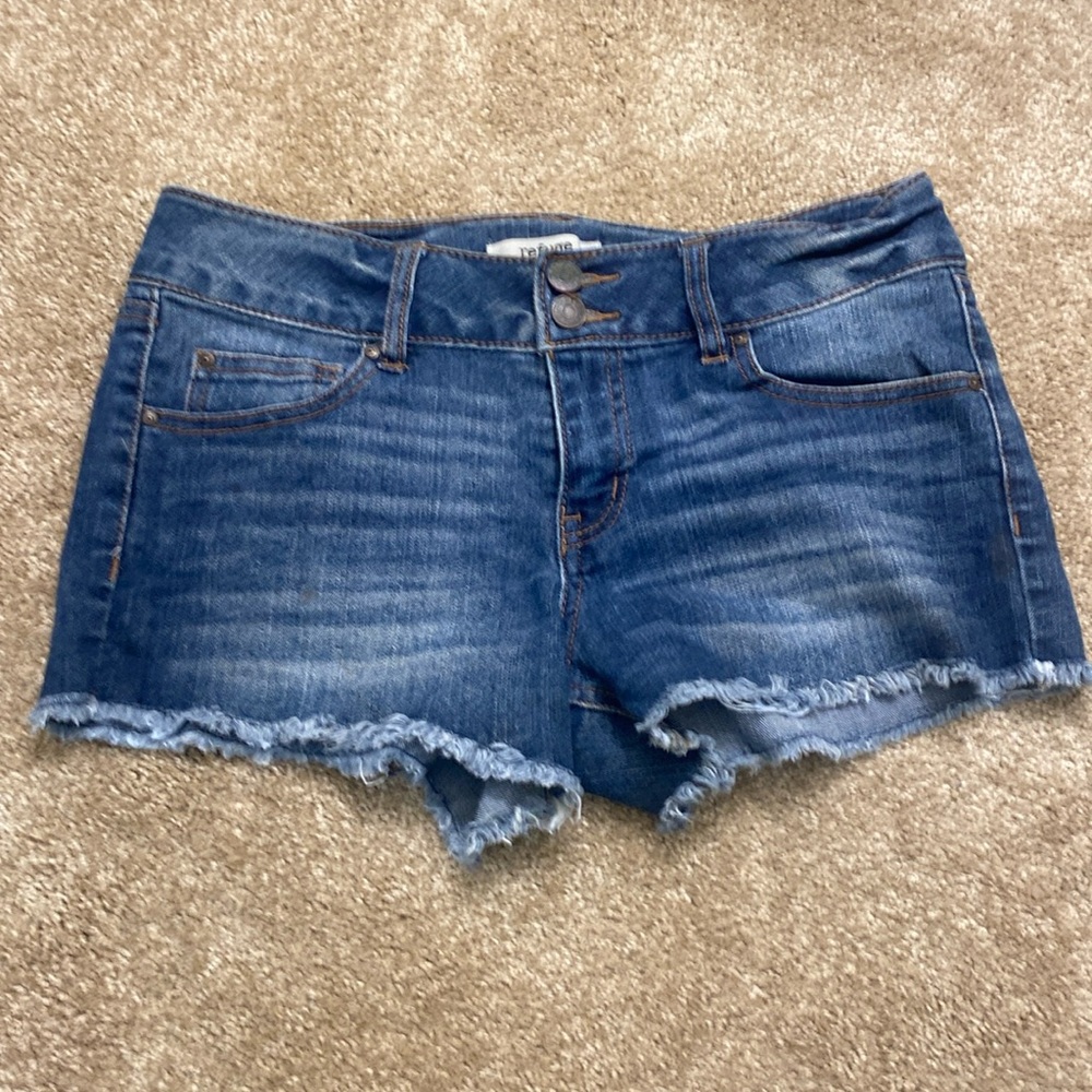 Refuge Jean Shorts - Picture 1 of 3